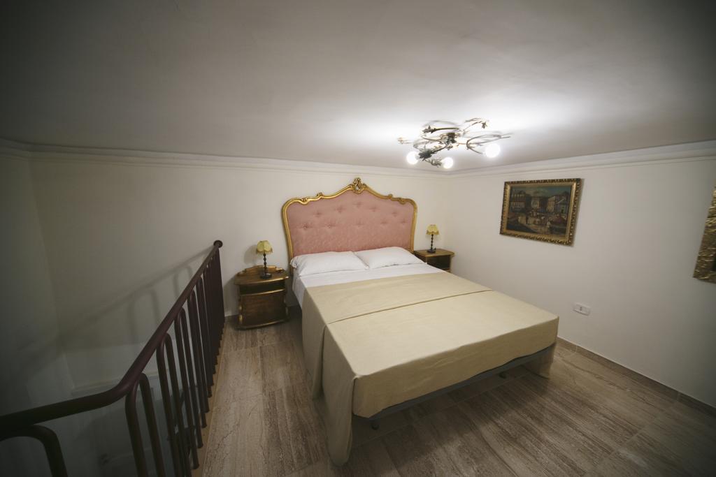 Area Angioina Suites Νάπολη Εξωτερικό φωτογραφία